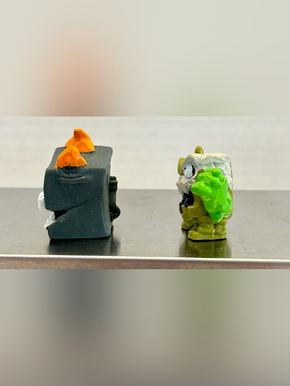 MrBeast Lab Swarms Figures - Picture 2 of 6
